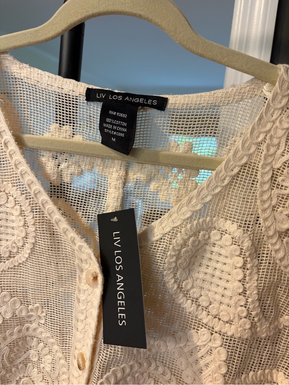 LIV Los Angeles Cream Crochet Sleeveless Button Front Top - Picture 3 of 4